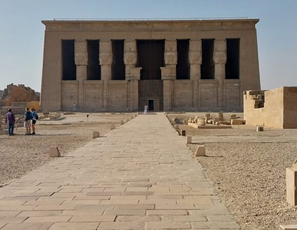 Dendera und Abydos, 2 Perlen am Rande des Niles