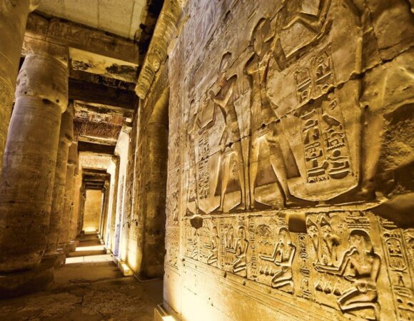 Dendera und Abydos /2 Tempeln in einem Tag