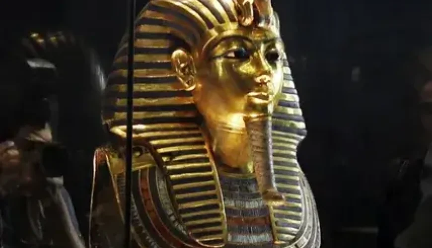 Der Star im Grand Museum